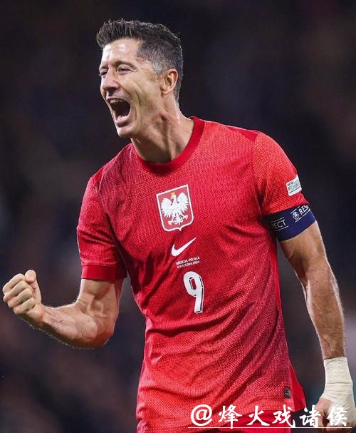 聚勒：莱万状态太好了 本赛季进球能够超30个